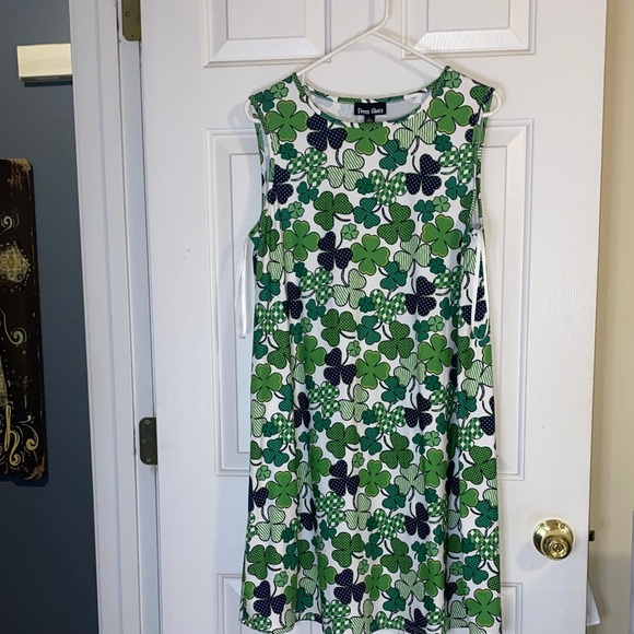 Dress Works Dresses & Skirts - ☘️Charming Clover Print dress by Dress Works.